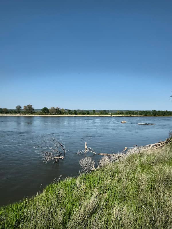 Missouri River Nature Trail - Image 1