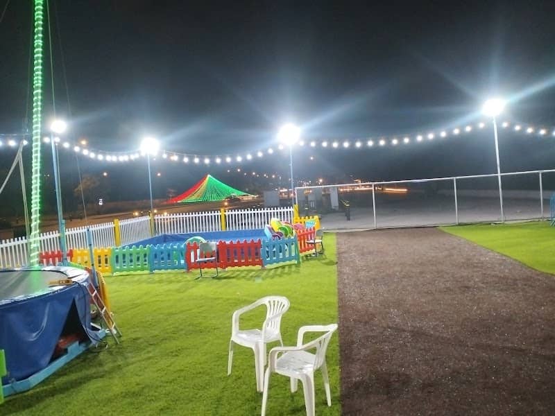 شاطئ الراحة الشرقي Al Raha East Beach - Image 1