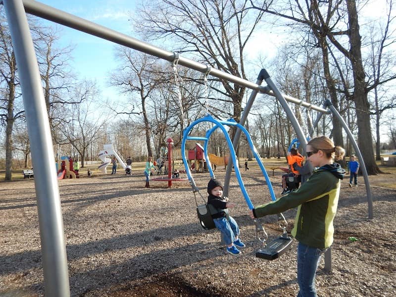 Noblesville Parks & Recreation / Forest Park Inn - Image 2