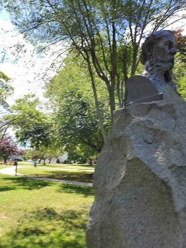 Soldiers Monument - Image 2