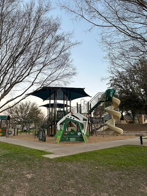 Dr. Pillow Park - Image 2
