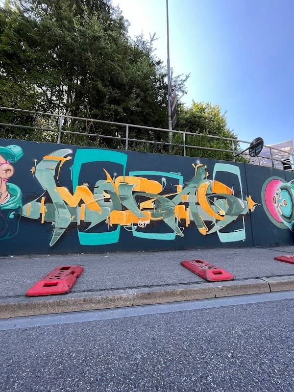Graffiti-Unterführung Unsernherrn - Image 1