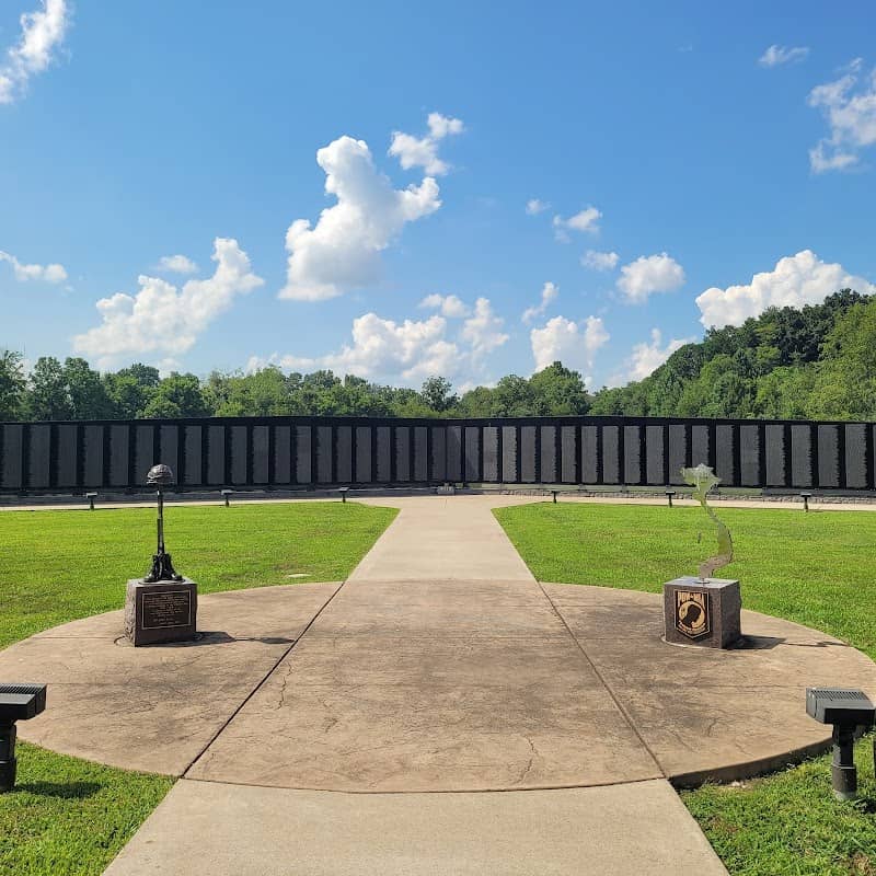 Vietnam Wall - Image 2