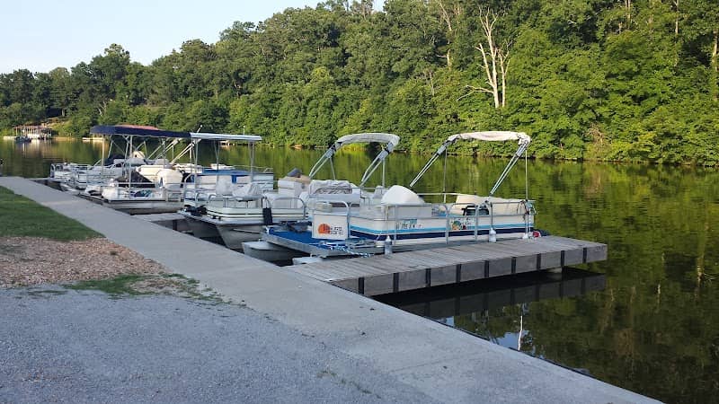 Pontoon park -Lake Windsor Picnic Grounds and boat mooring. - Image 1