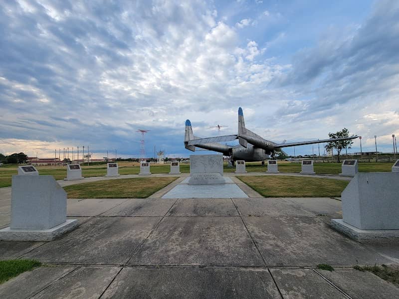 Airborne Battle Memorial - Image 1