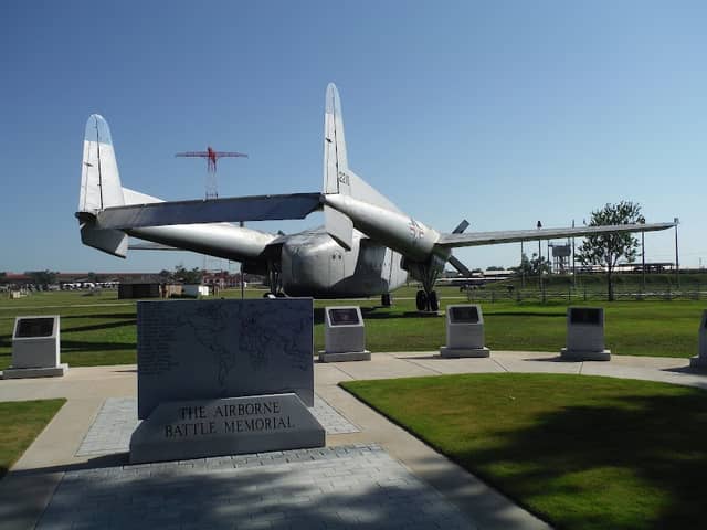 Airborne Battle Memorial - Image 2