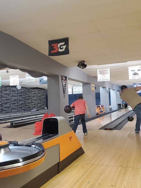 Lin Van Lanes Bowling Alley - Image 1