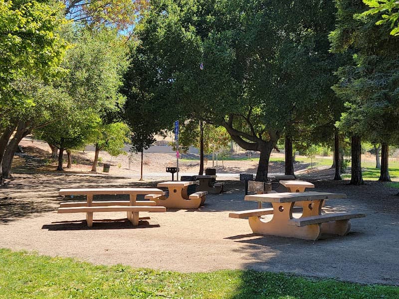 Seven Hills Park - Image 2