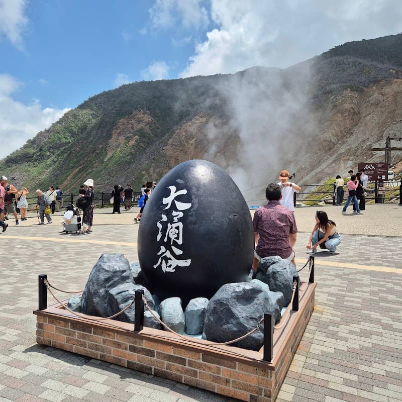 Black Egg Monument (South) - Image 1