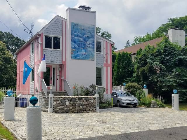 Dolphin House - Image 1