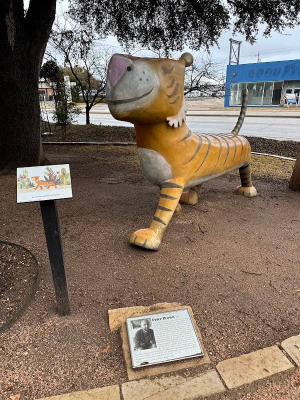 'Mr. Tiger' Statue - Image 1