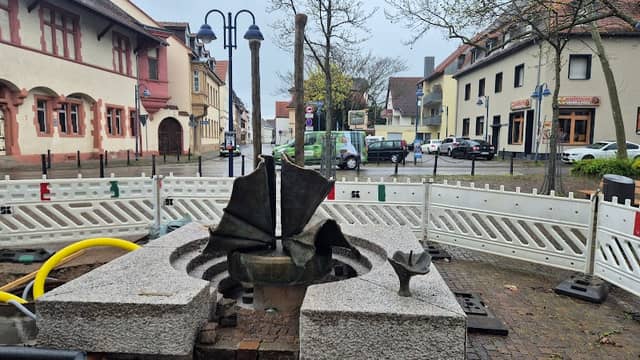 Spargelbrunnen - Image 1