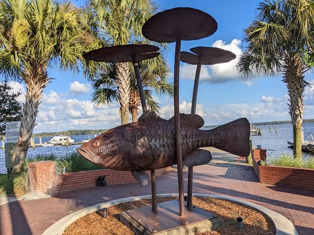 Boathouse Riverfront Park - Image 2