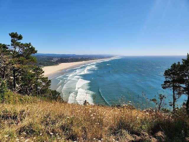 Yaquina Head Hiking Point - Image 1