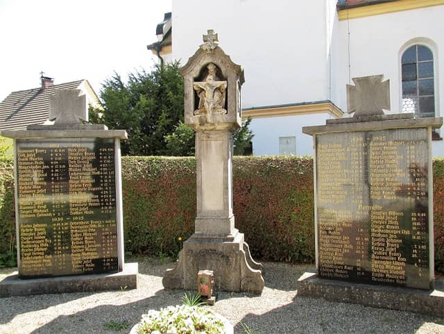 Kriegerdenkmal - Image 1