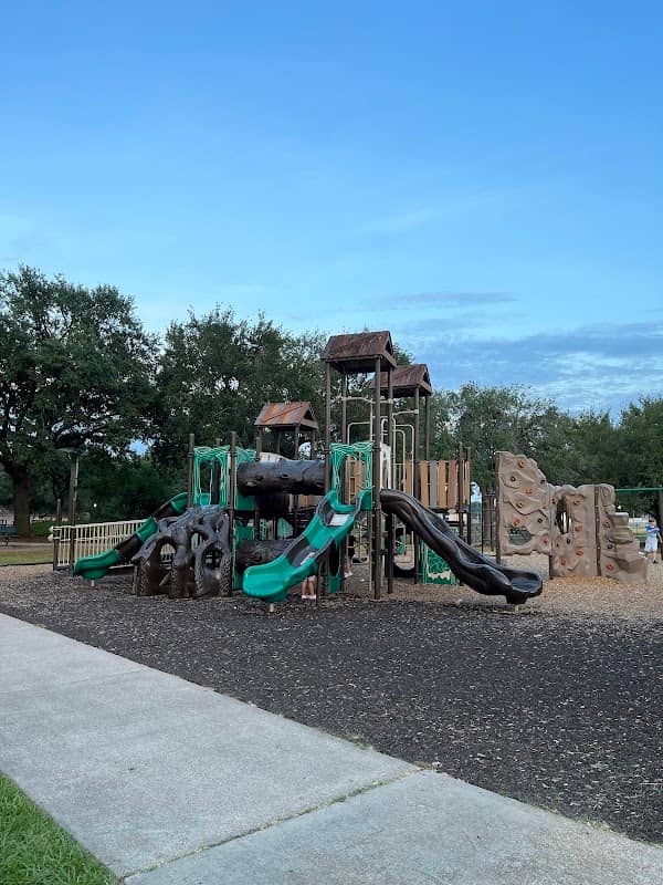 Dow Park - Image 2