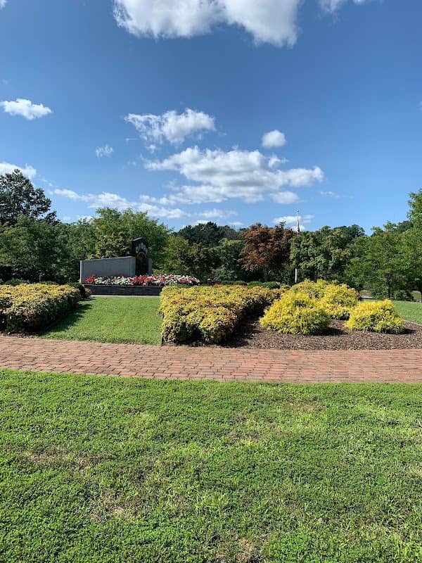 Veterans Garden - Image 1