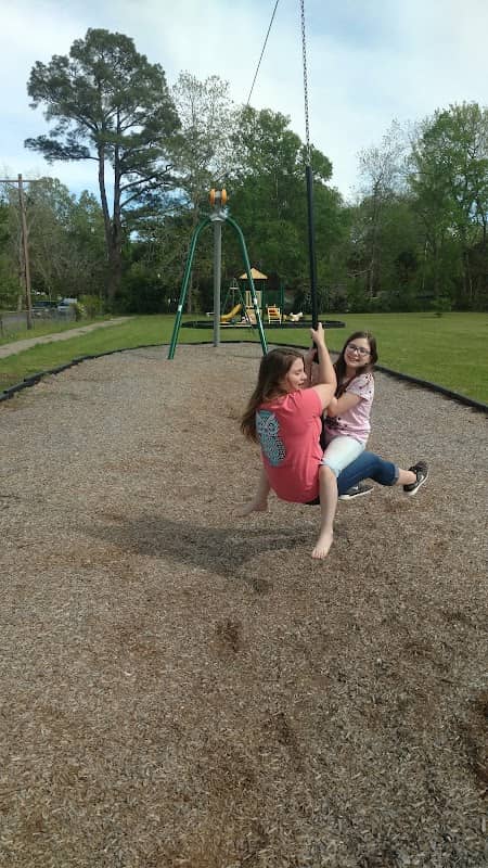 Tullos Memorial park - Image 1