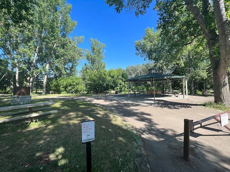Kiwanis Picnic Park / Waskasoo - Image 2