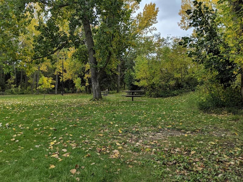 Kiwanis Picnic Park / Waskasoo - Image 1
