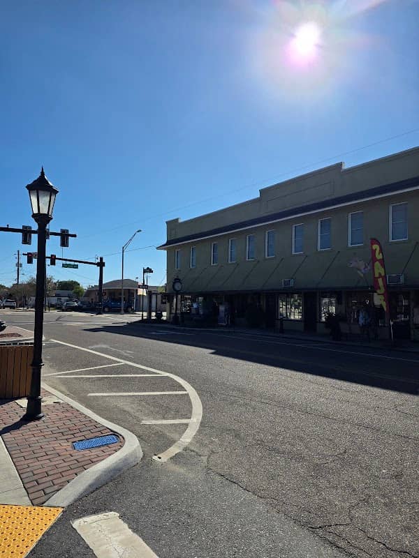 Downtown Lake Alfred - Image 1