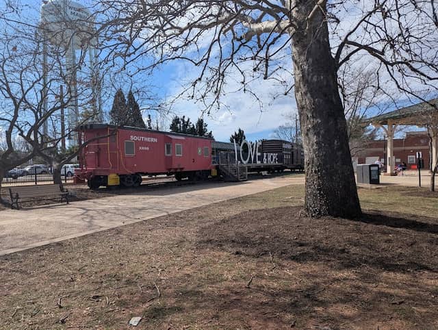 Love and Hope Train - Image 2