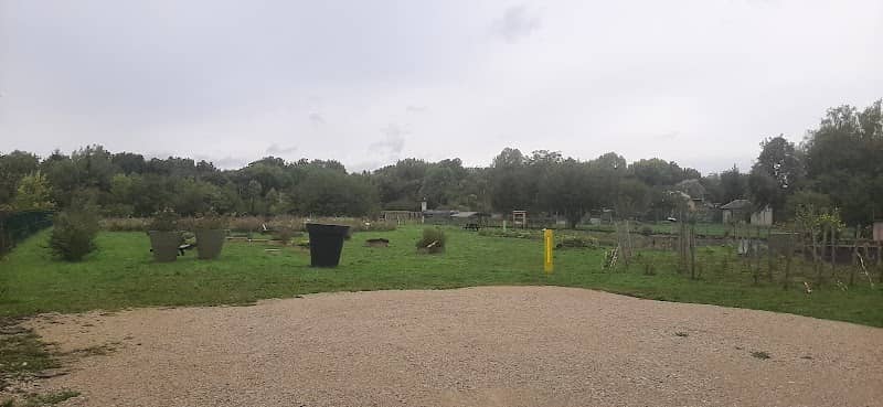 Prinvault Garden - Image 2