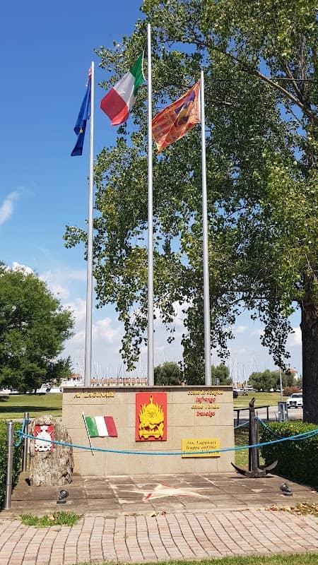 Monumento ai Lagunari - Image 1
