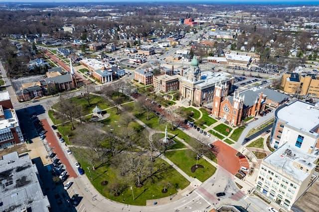 Painesville Square - Image 1