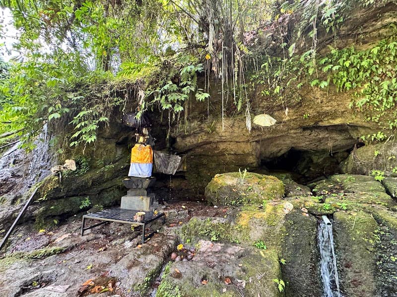Tegal linggah Cliff Temple - Image 1
