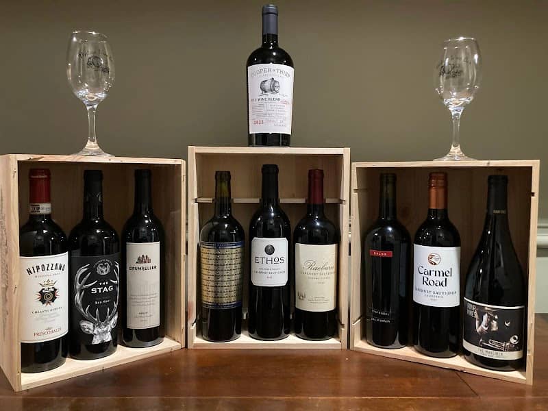 Vintage Wine Bar - Image 1