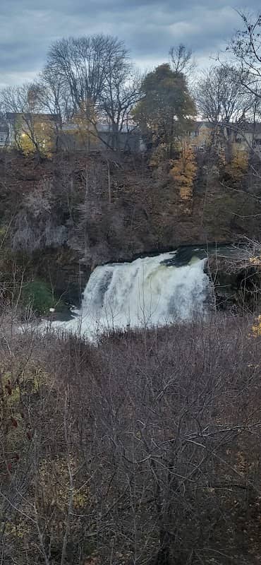 Medina Falls - Image 2