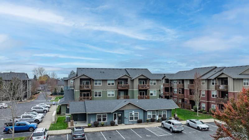 Plumtree Apartments - Image 1