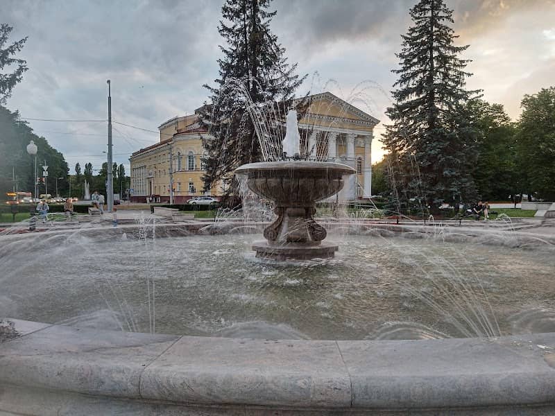 Muzykal'nyy Fontan U Pamyatnika Shilleru - Image 1