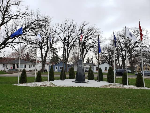 Veterans Memorial - Elk River - Image 2