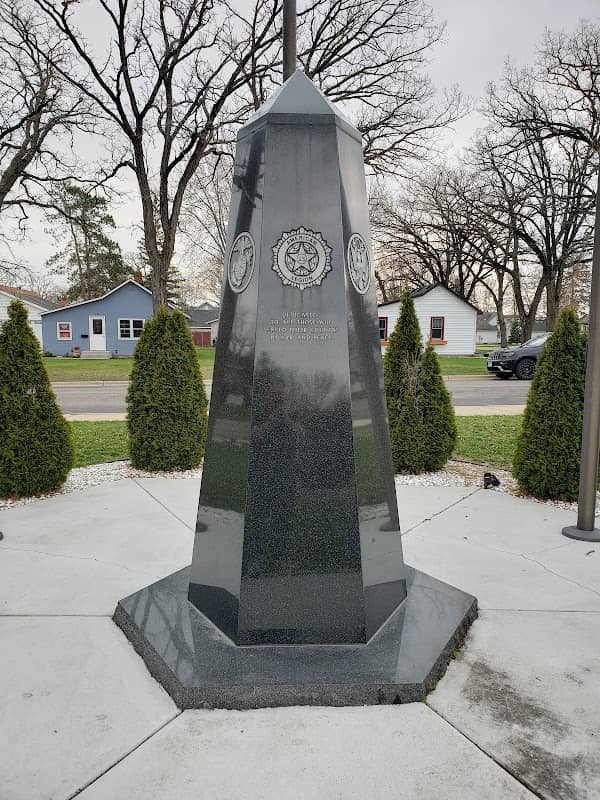 Veterans Memorial - Elk River - Image 1