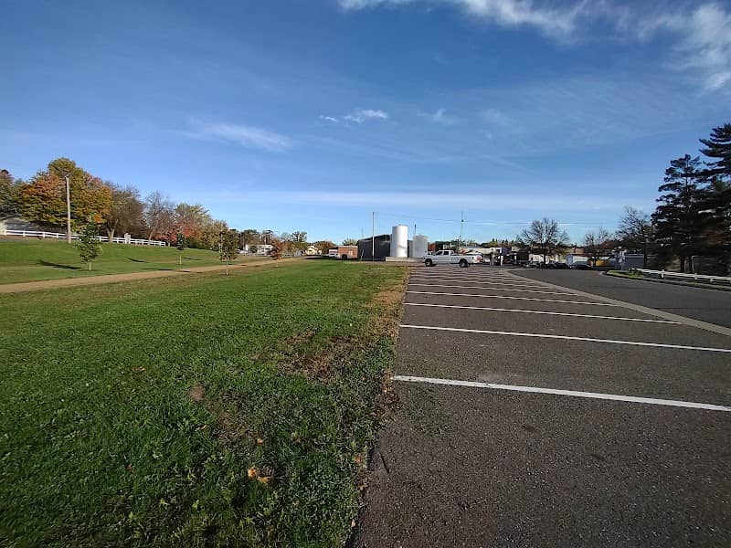 Trail Parking - Image 1