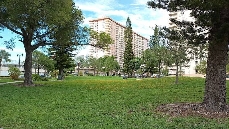 Winston Towers Park - Image 1
