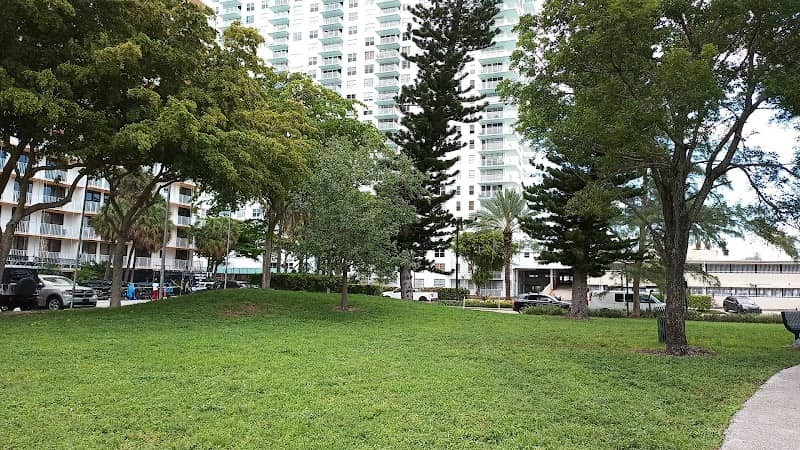 Winston Towers Park - Image 2