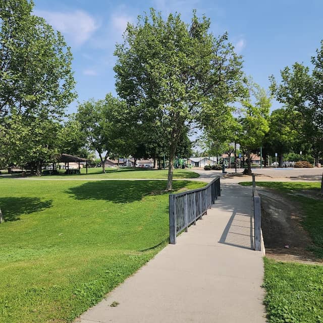 Ruiz Park - Image 1