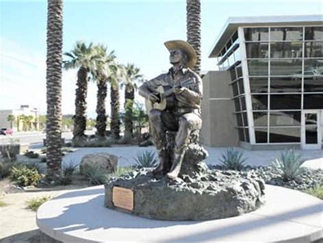 Gene Autry Statue - Image 1