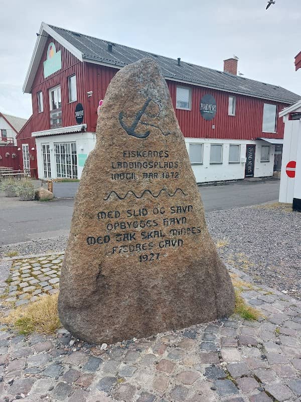 Memorial stone for the fishers of Gilleleje - Image 1