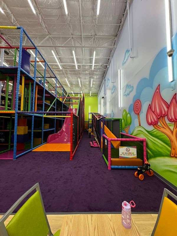 Kids Empire Solon - Image 1