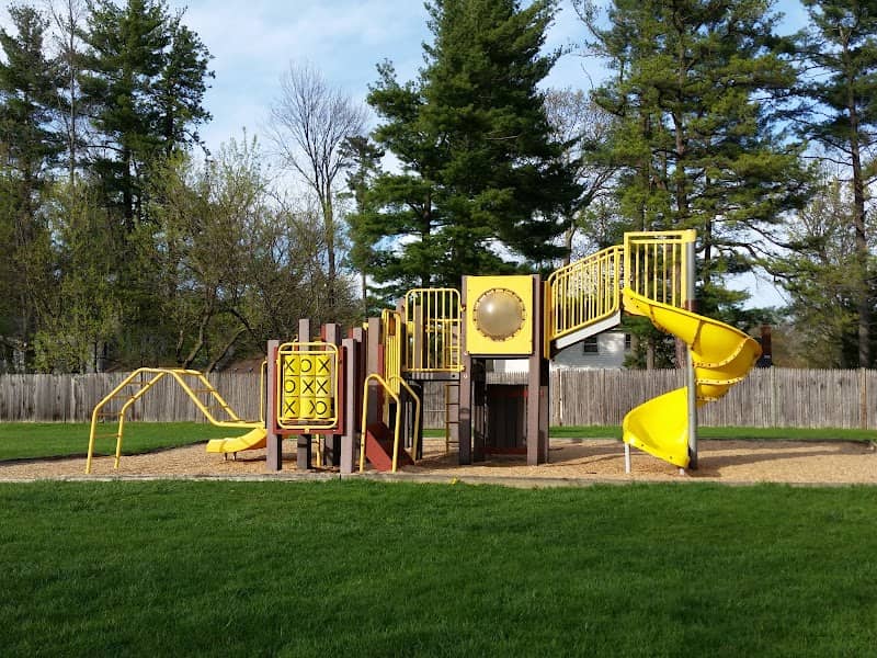 Avon Crest Town Park - Image 1
