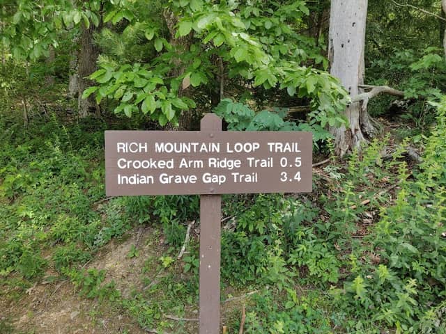 Rich Mountain Loop Trail Trailhead - Image 1