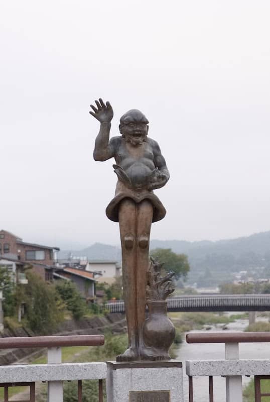 Ashinaga Statue - Image 2