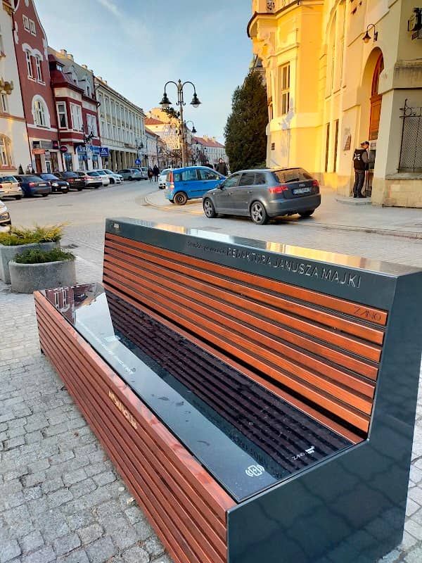 Ławka pamięci Janusza Majki - Image 3