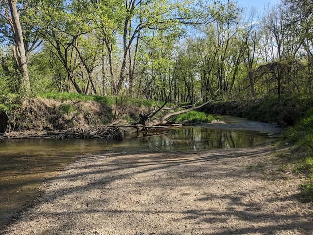 Farmdale Reservoir Parking lot - Image 2