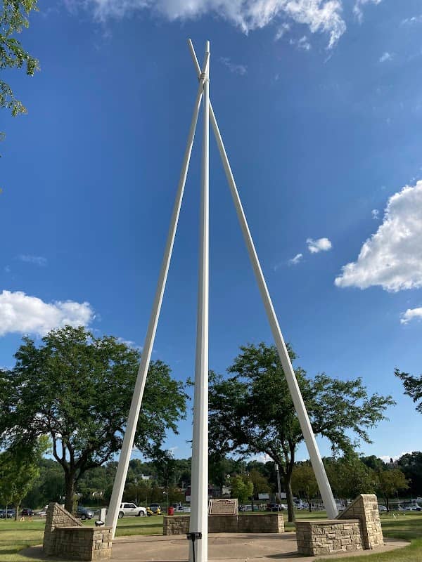 Tipi Monument - Image 1