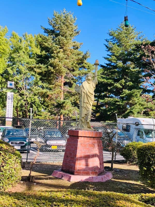 Statue of Liberty Imitation Product - Image 1